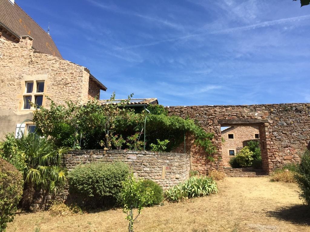 Le Vieux Chateau Leynes Phòng bức ảnh